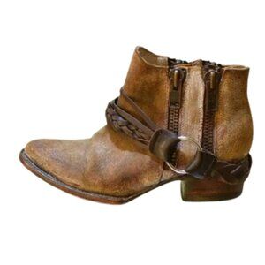 Excellent FREEBIRD BY STEVEN Clash Distressed Western Bootie Sz 7